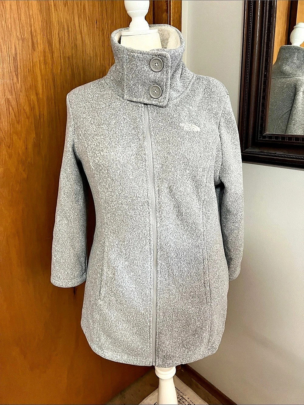 The North Face Women's Gray Teddy Fleece Coat Size XL Like New